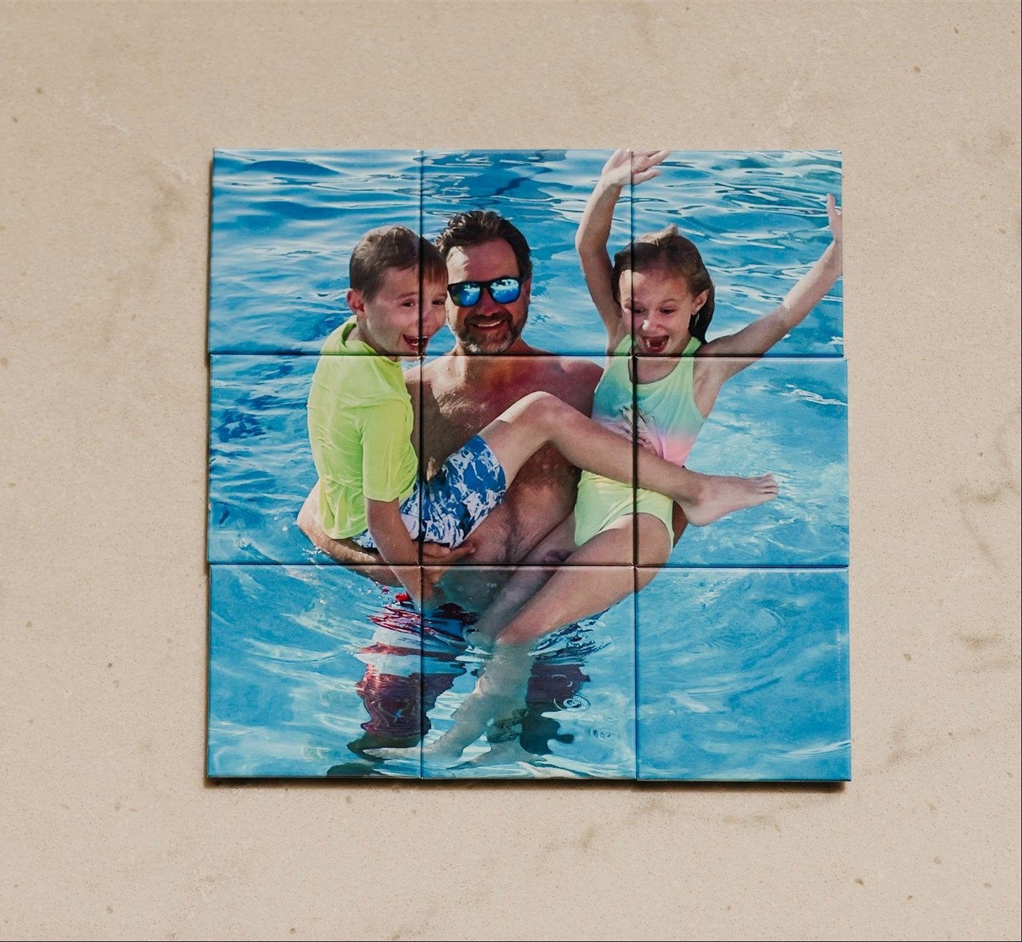 Puzzle: One photo, nine pieces